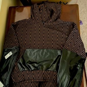 Noli sweatshirt and sweatpants set, top medium, bottom medium